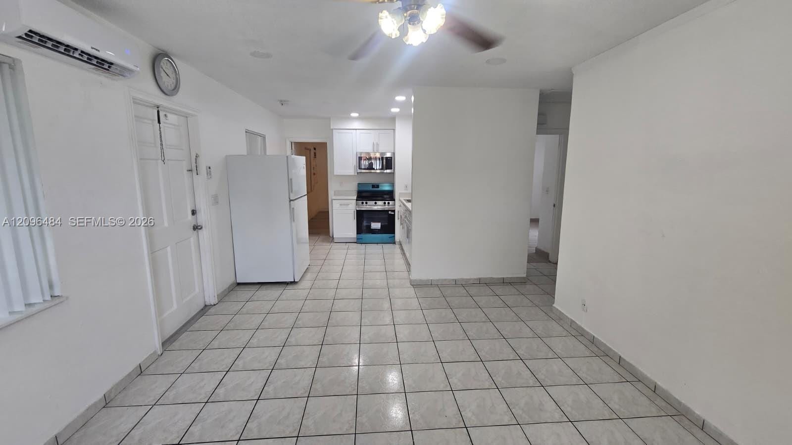 1118 NE 2nd Court 1, Hallandale Beach, FL 33009 photo 2