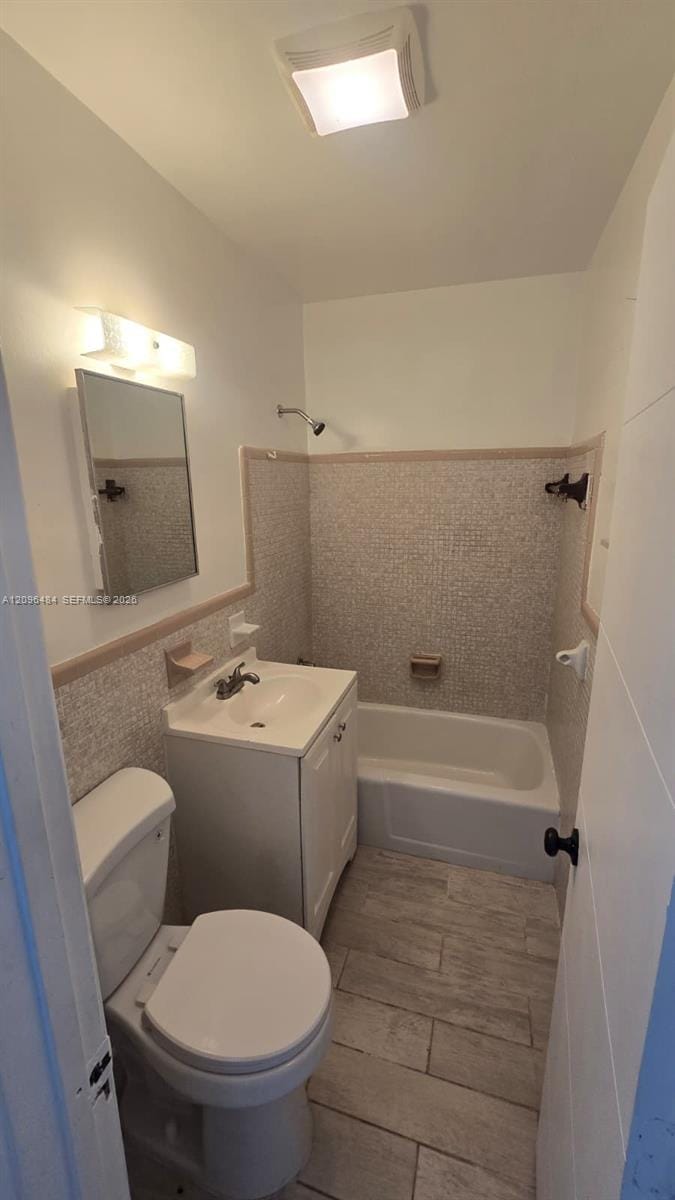 1118 NE 2nd Court 1, Hallandale Beach, FL 33009 photo 13