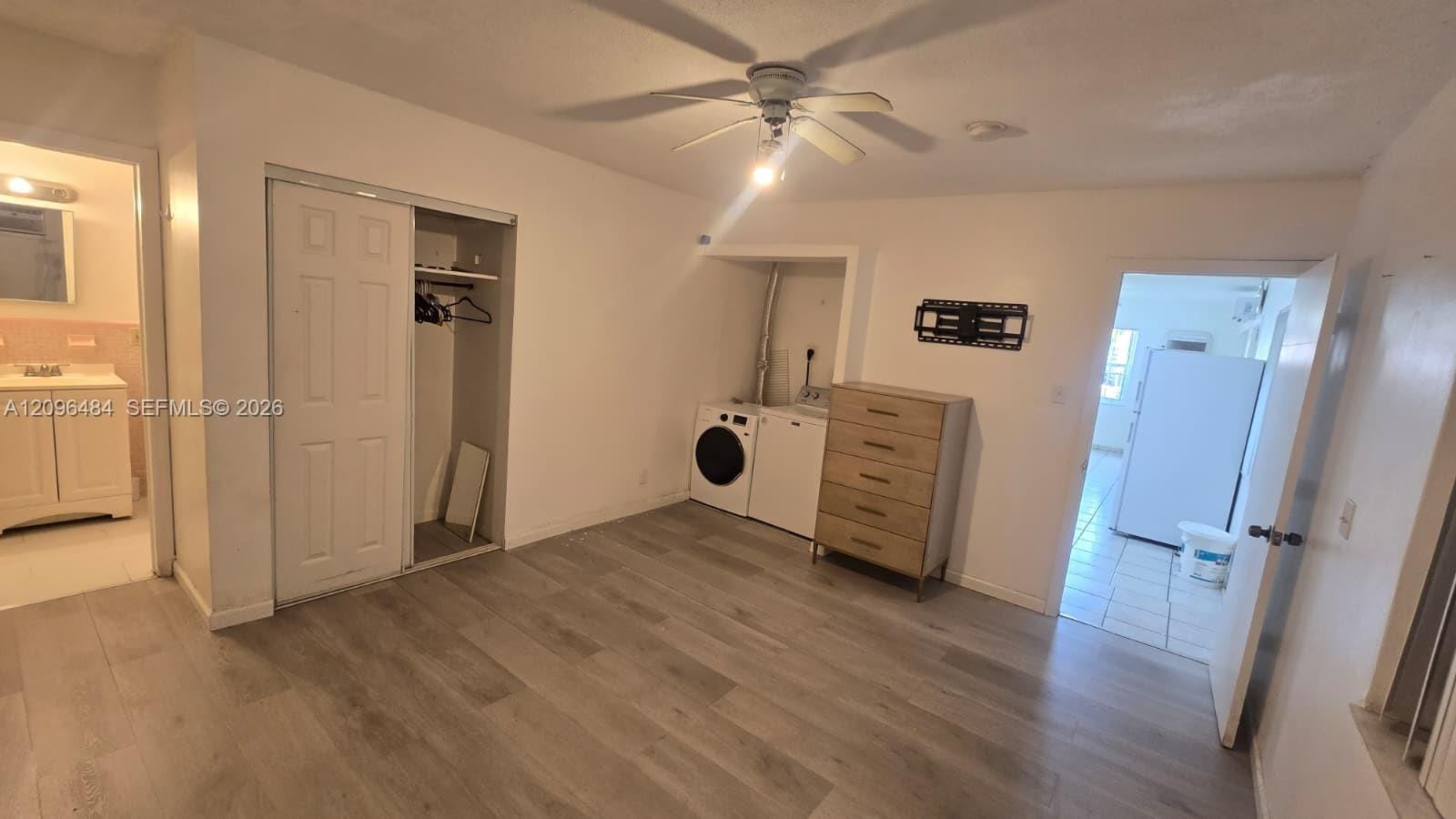 1118 NE 2nd Court 1, Hallandale Beach, FL 33009 photo 6