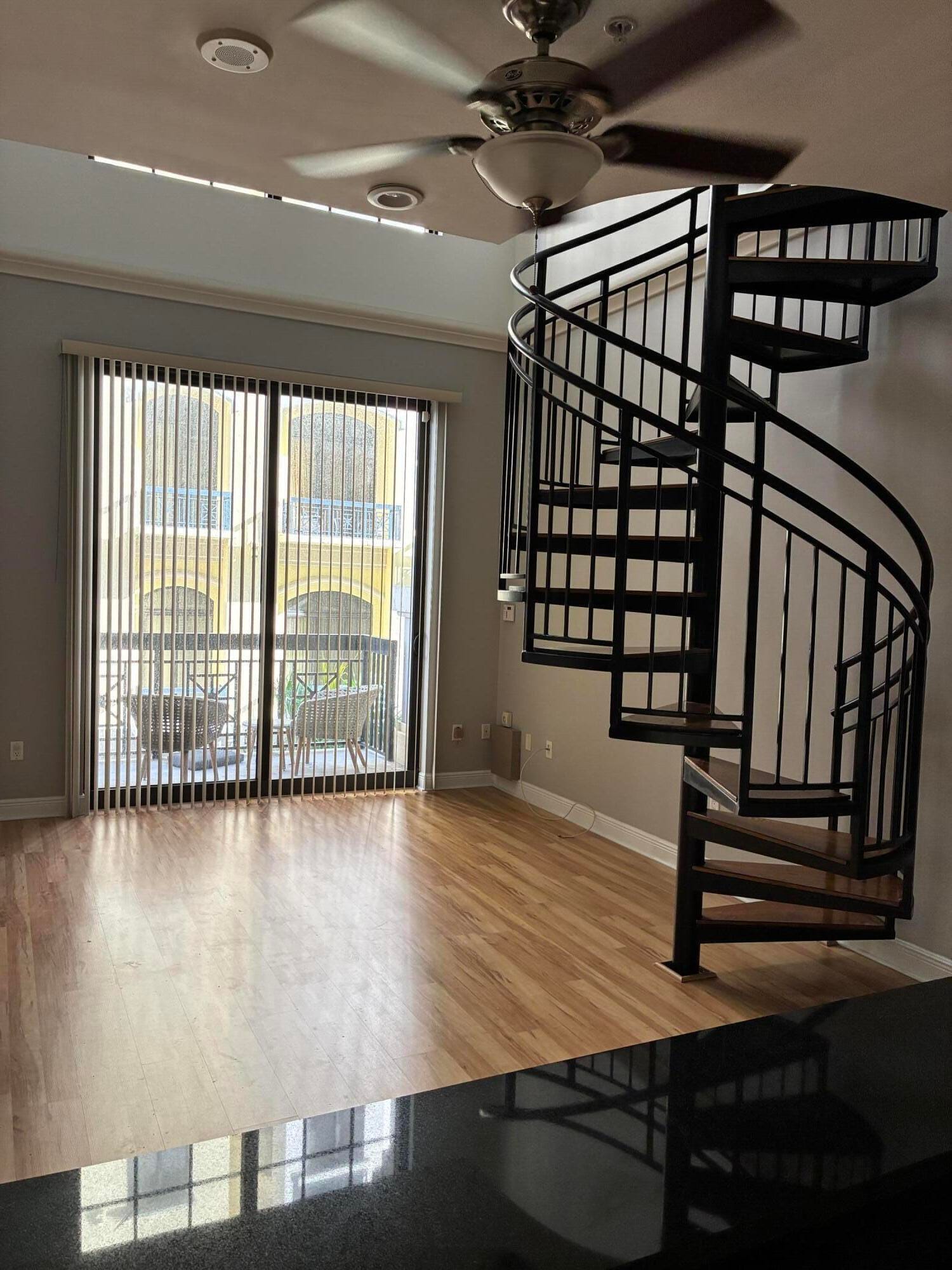 801 S OLIVE Avenue 437 — photo 5