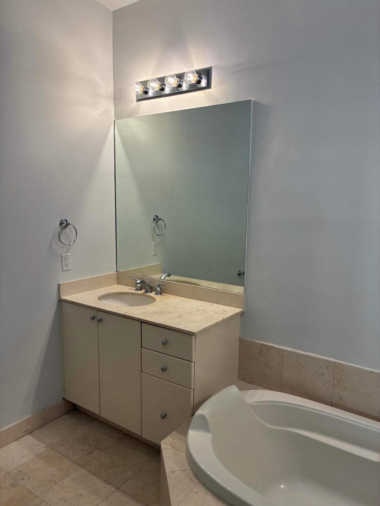 801 S OLIVE Avenue 437 — photo 7