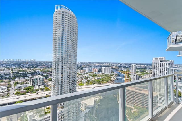 185 SW 7th Street 3600, Miami, FL 33130