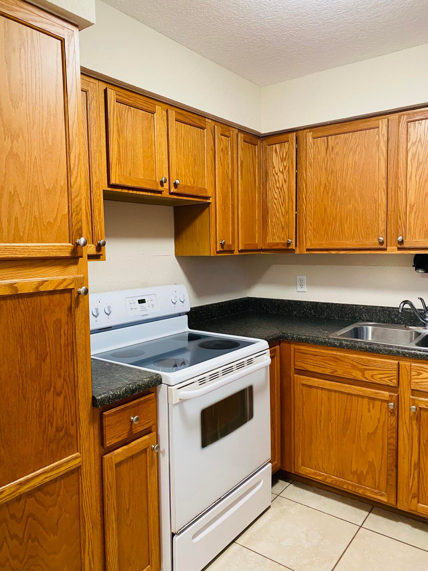 124 YACHT CLUB Drive 1, North Palm Beach, FL 33408 photo 4