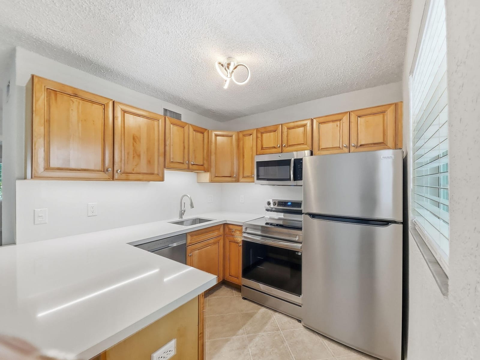2660 NE 8TH Avenue 314, Wilton Manors, FL 33334 photo 3