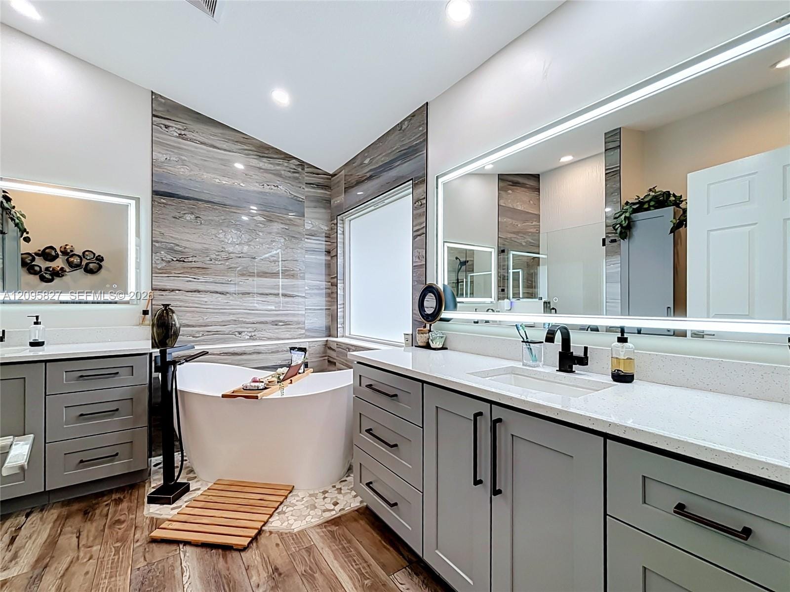 9889 Agnello Street — photo 7