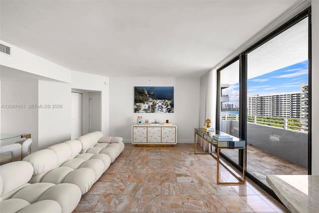 1330 West Avenue 811, Miami Beach, FL 33139