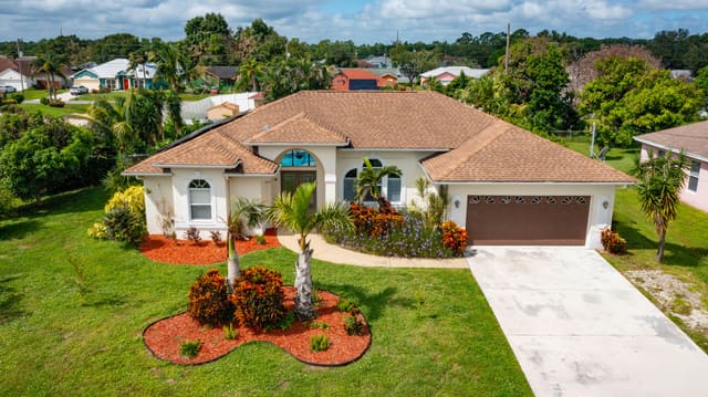 3210 SE OTIS Lane, Port St. Lucie, FL 34984