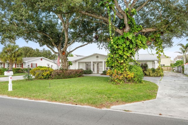 3324 Sunrise Boulevard, Fort Pierce, FL 34982