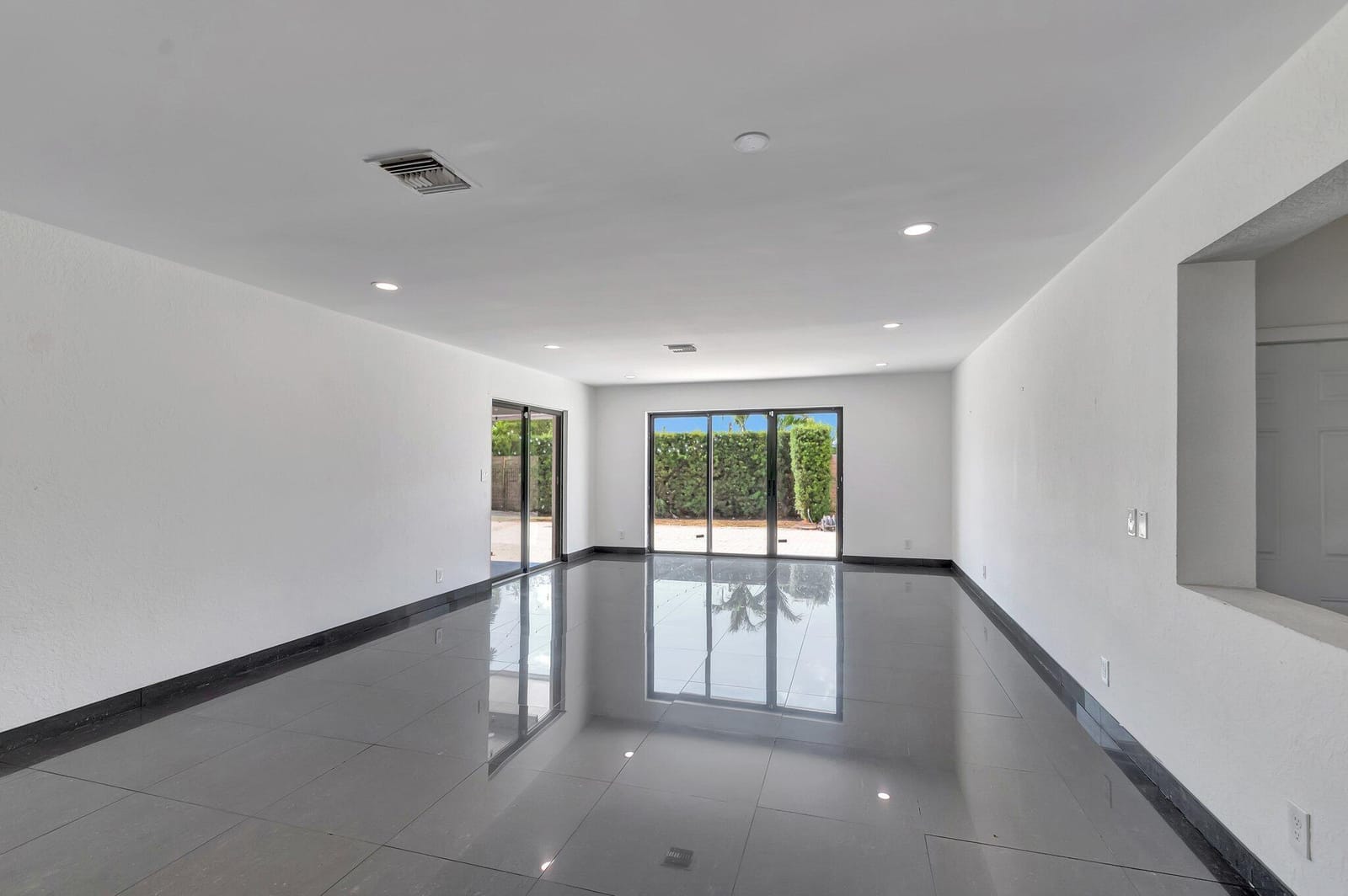 187 Duke Drive — photo 8