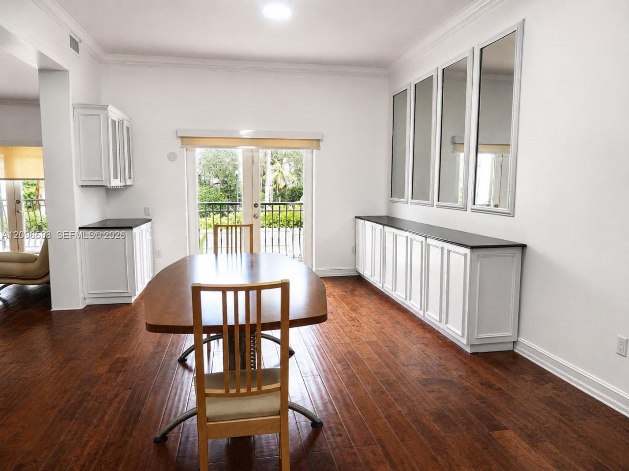 3525 E Fairview Street — photo 3
