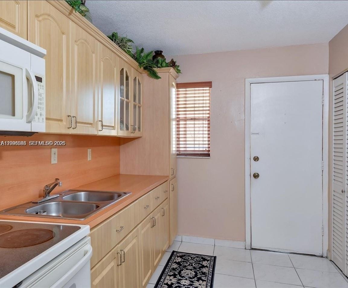 1900 W 54th Street 307, Hialeah, FL 33012 photo 1
