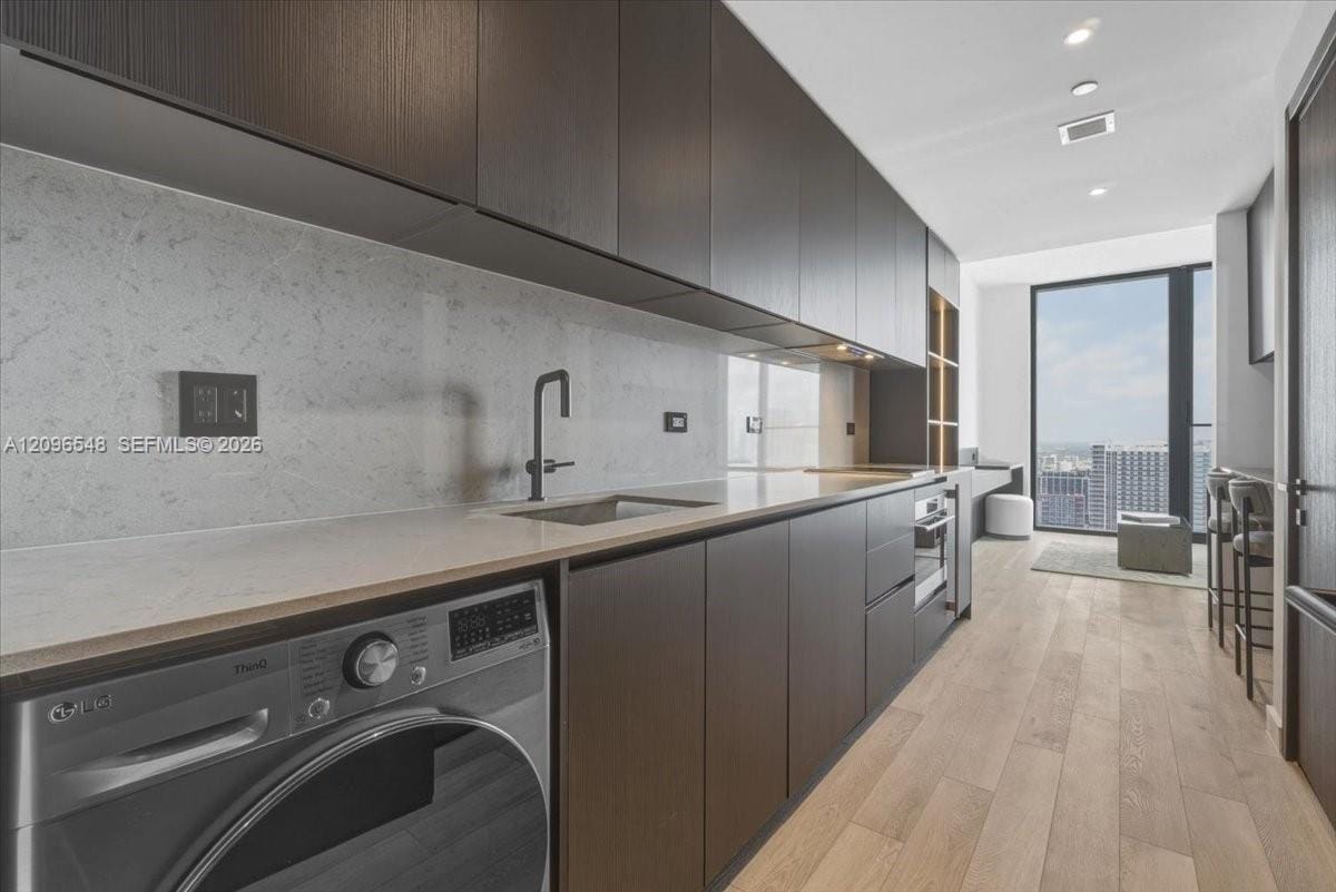 20 NE 11th Street 3505, Miami, FL 33132 photo 14