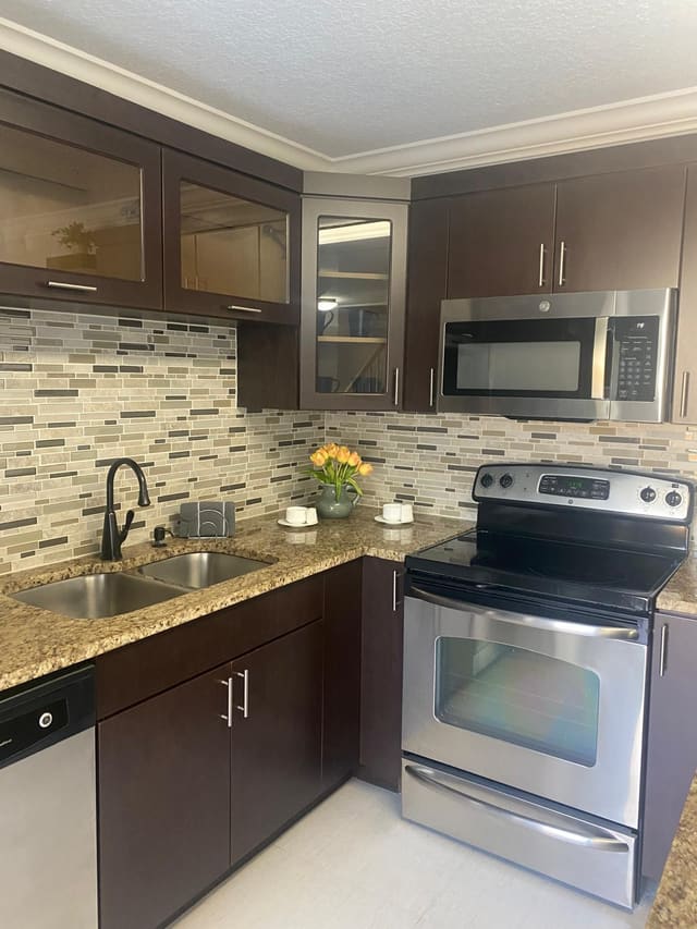 2315 Caroma Lane, West Palm Beach, FL 33415