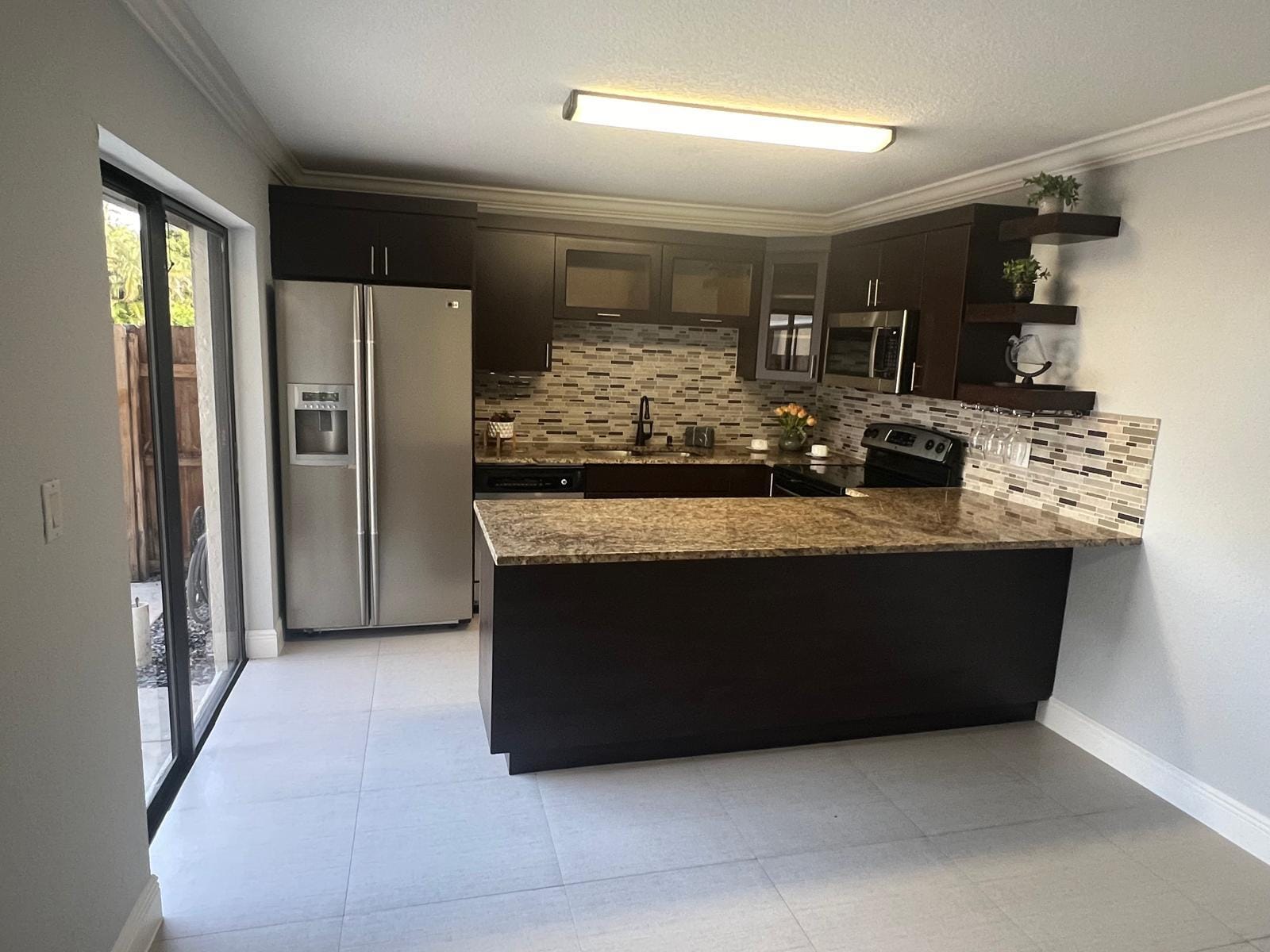 2315 Caroma Lane — photo 3