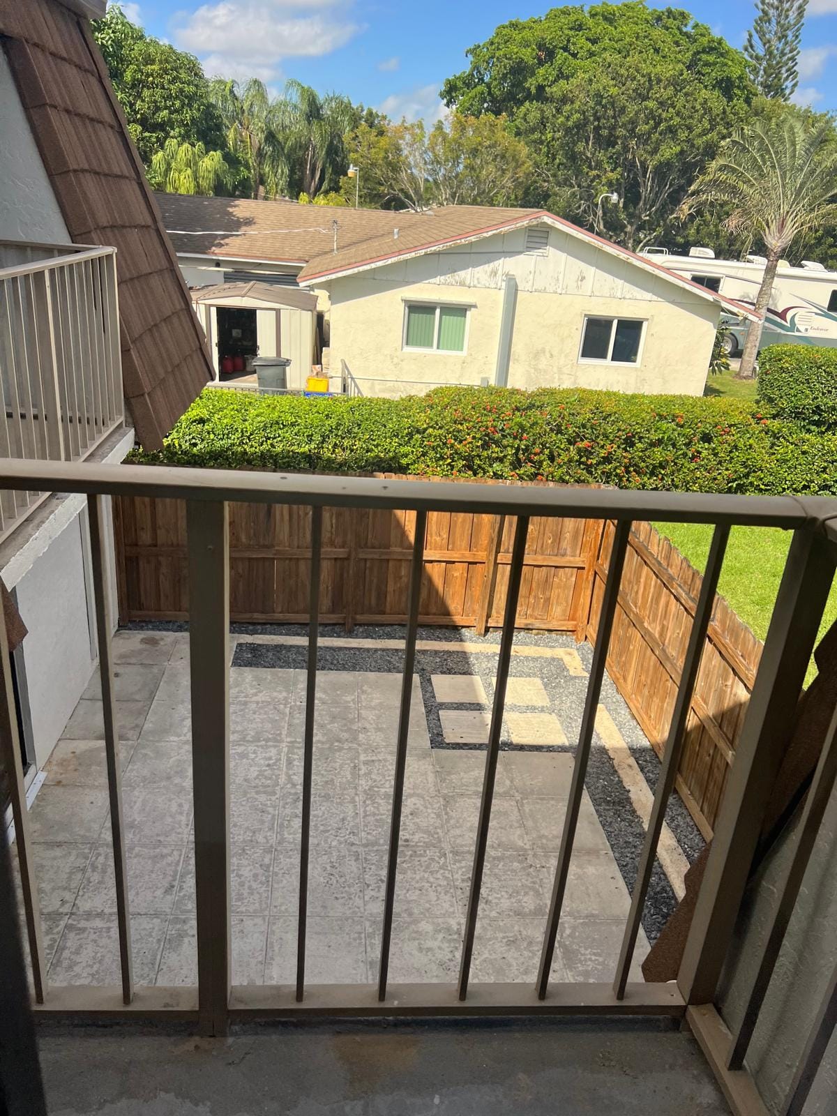 2315 Caroma Lane — photo 9