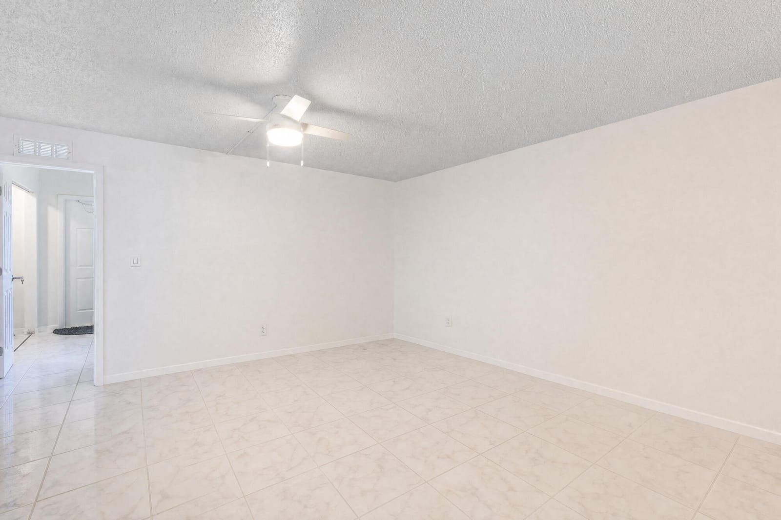2825 SW 22ND 1070 — photo 10