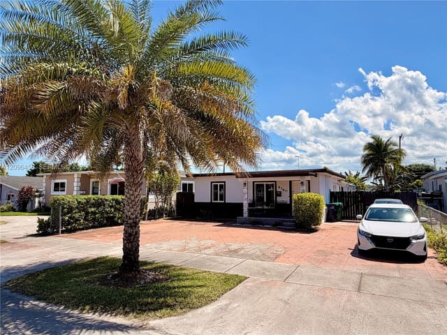 9360 SW 37th Street, Miami, FL 33165