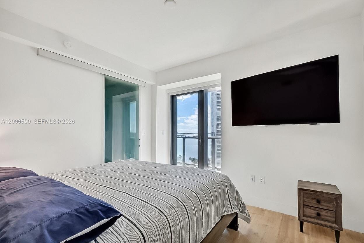 1451 Brickell Avenue 1404 — photo 11