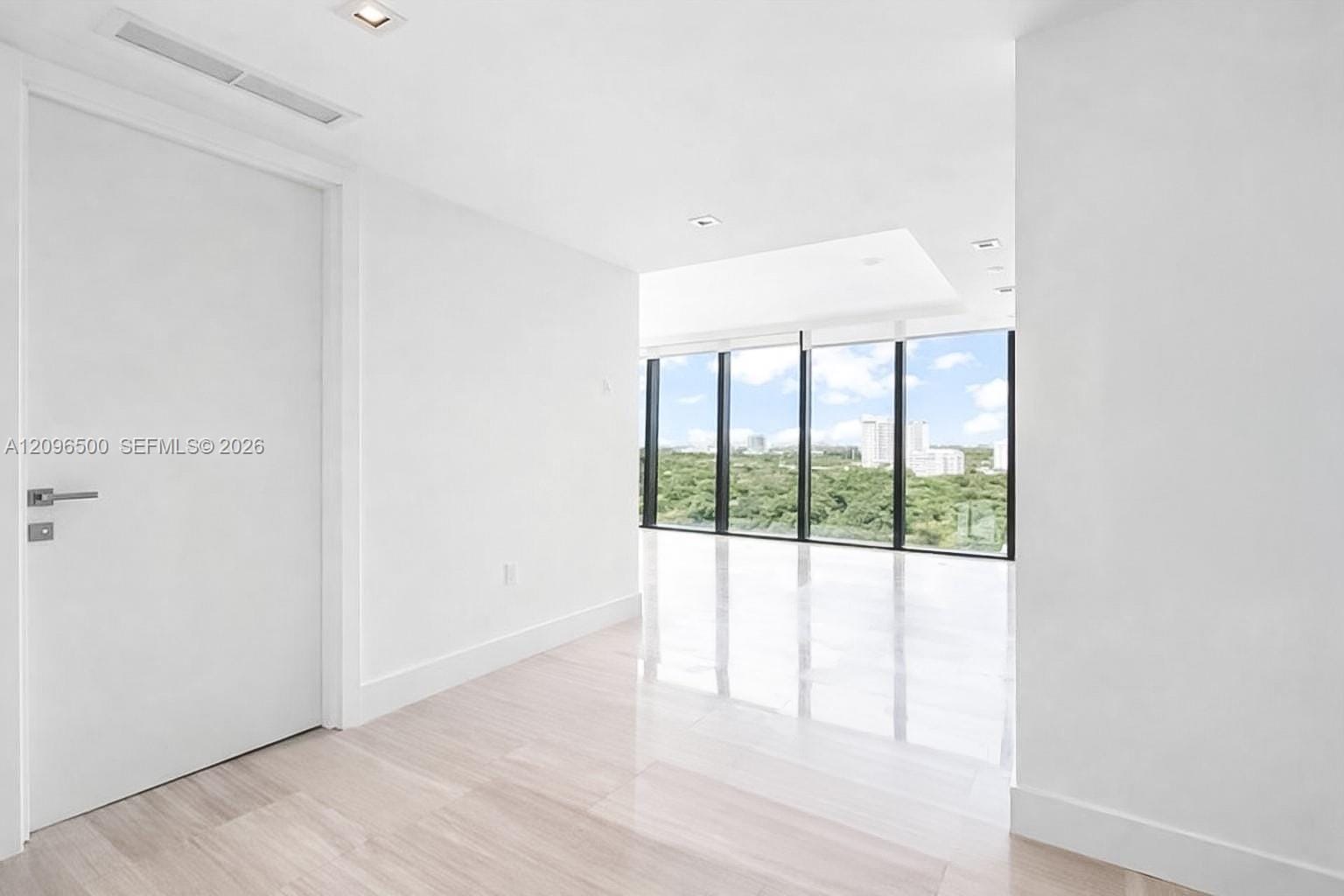 1451 Brickell Avenue 1404 — photo 10