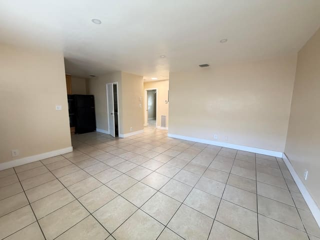 905 SE 15TH Street 2, Fort Lauderdale, FL 33316