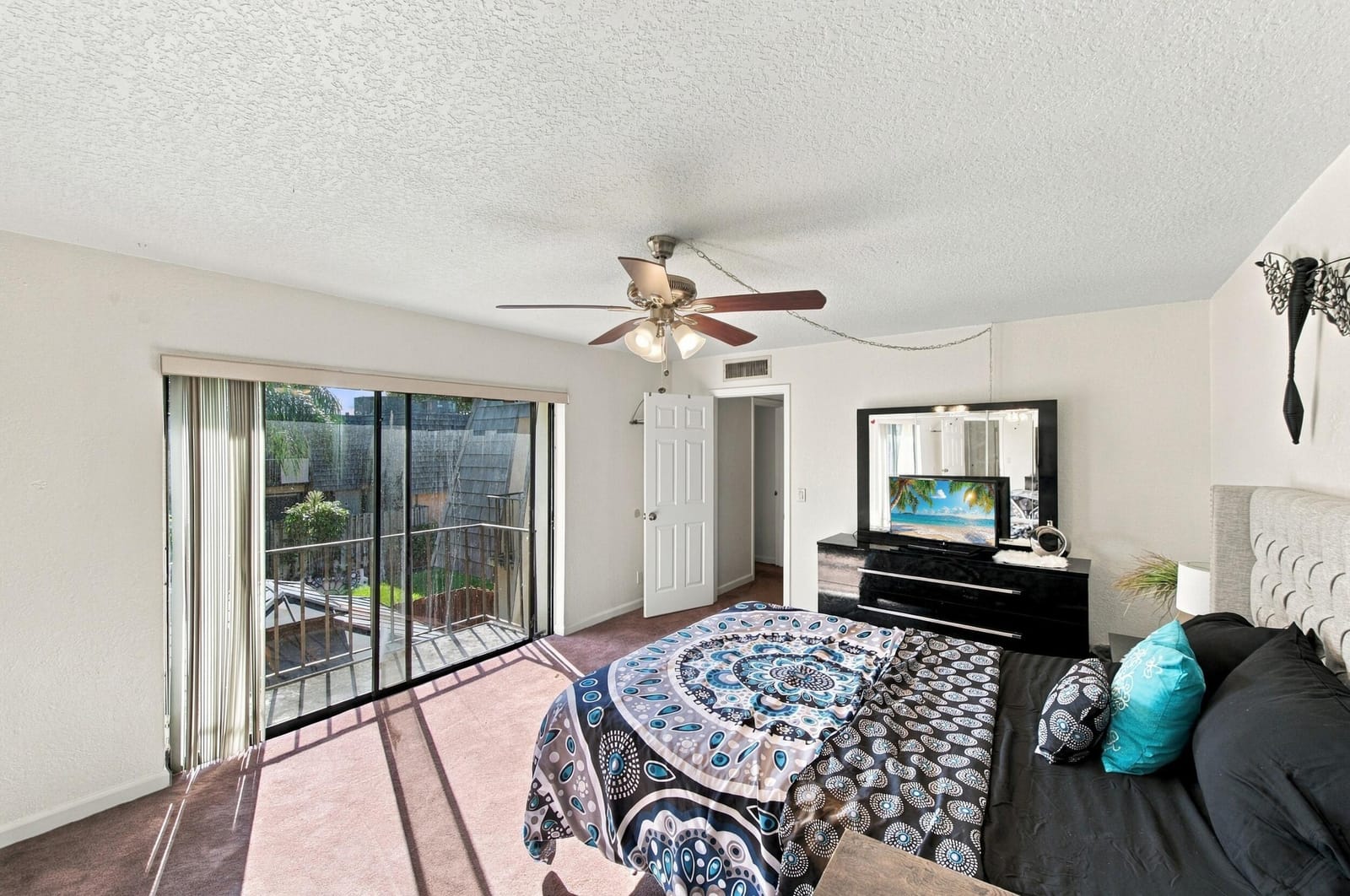 159 LAKE ARBOR Drive, Palm Springs, FL 33461 photo 16