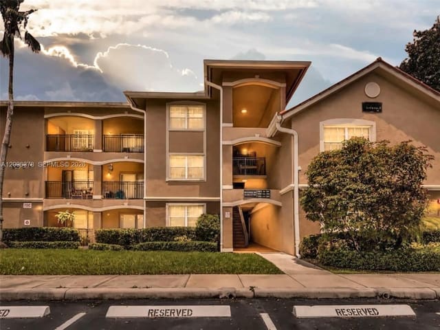 220 SW 116th Avenue 15105, Pembroke Pines, FL 33025
