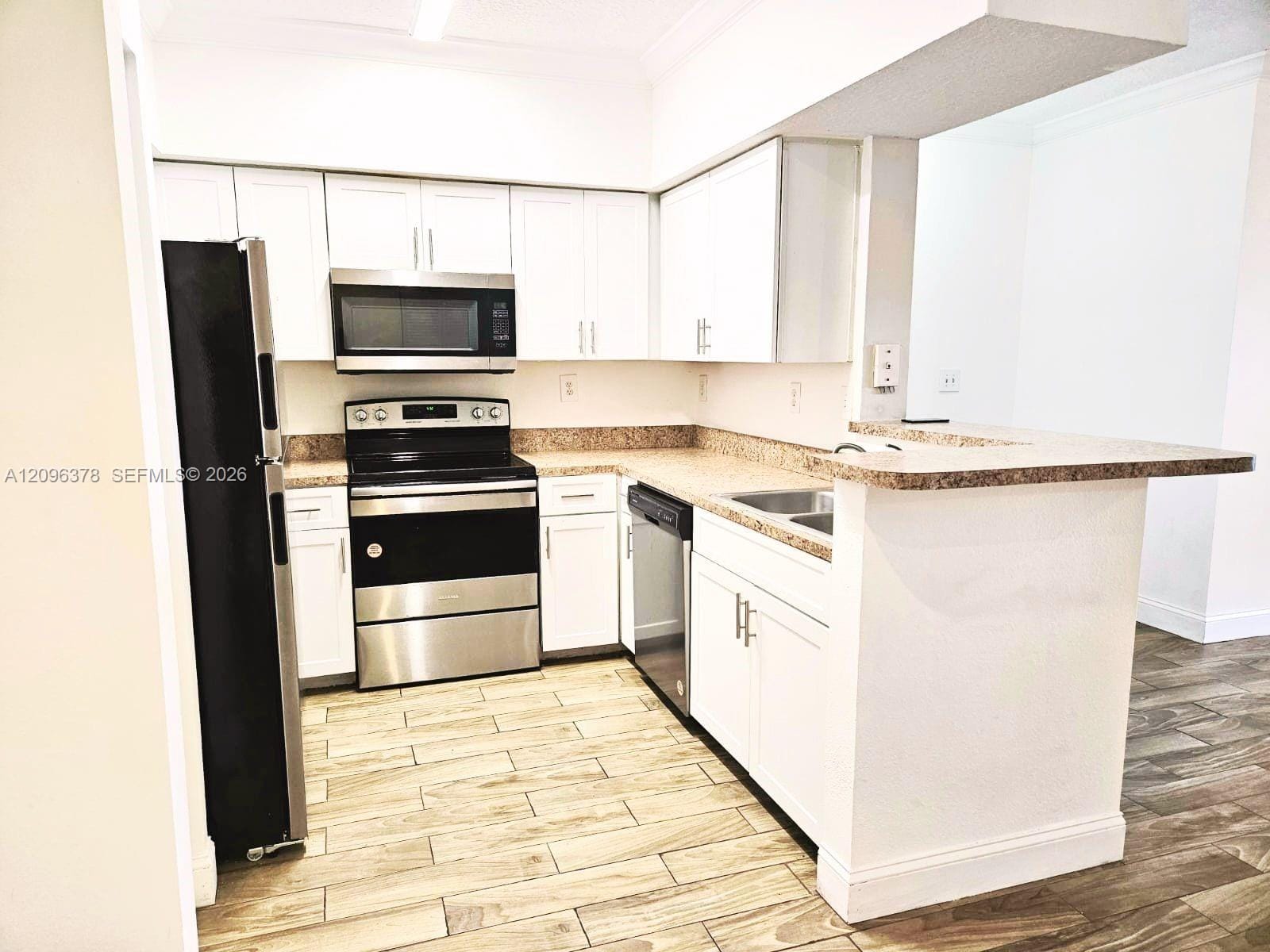 220 SW 116th Avenue 15105, Pembroke Pines, FL 33025 photo 2
