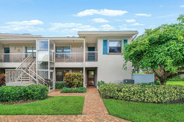 7 Eastgate Drive C, Boynton Beach, FL 33436