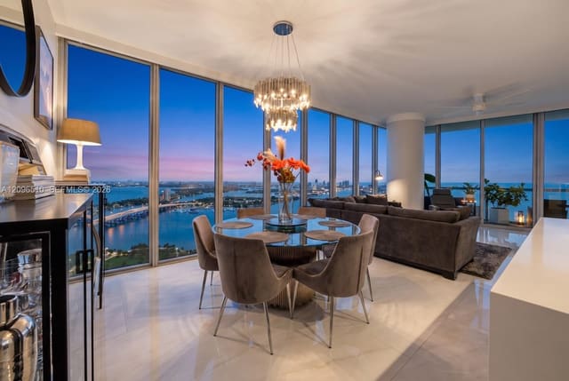888 Biscayne Boulevard 4608, Miami, FL 33132