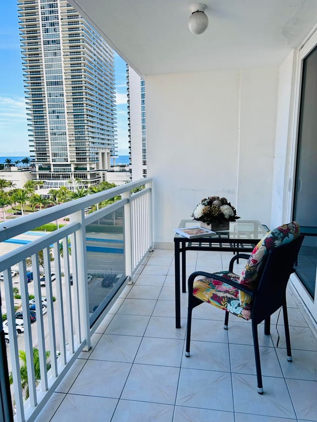 1849 S OCEAN Drive 1105, Hallandale Beach, FL 33009