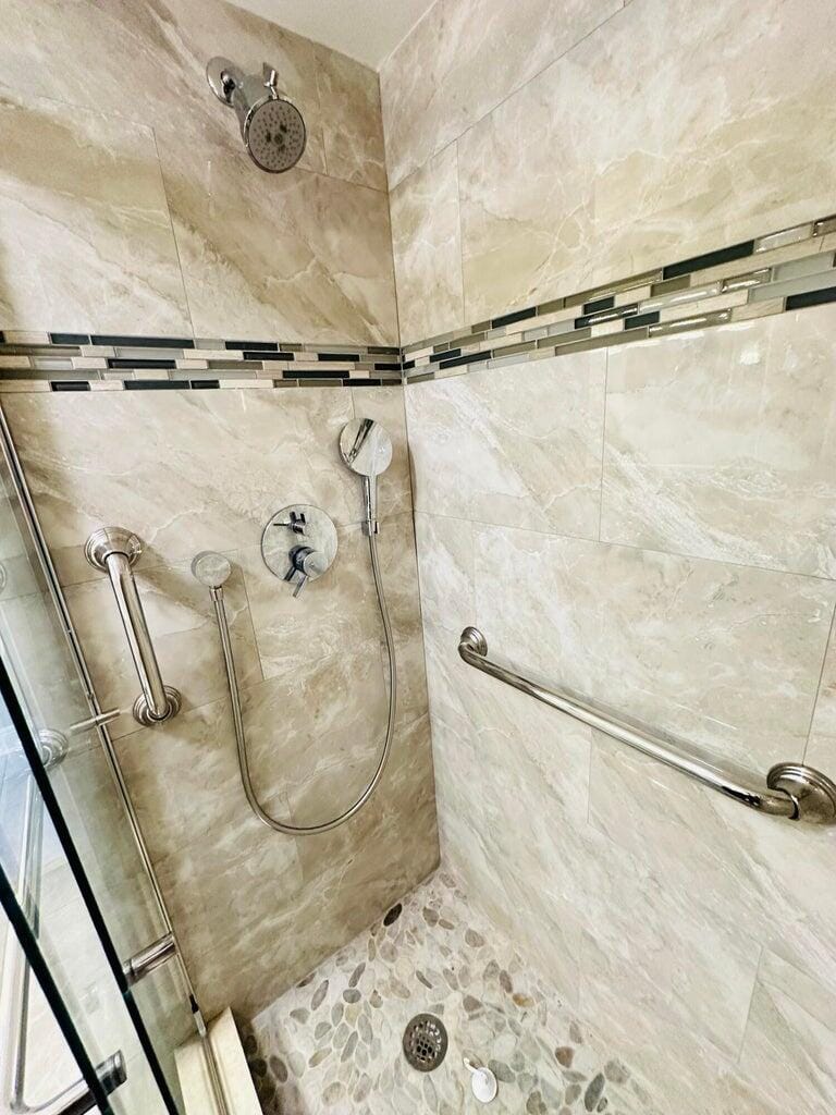 310 GRANTHAM A — photo 11