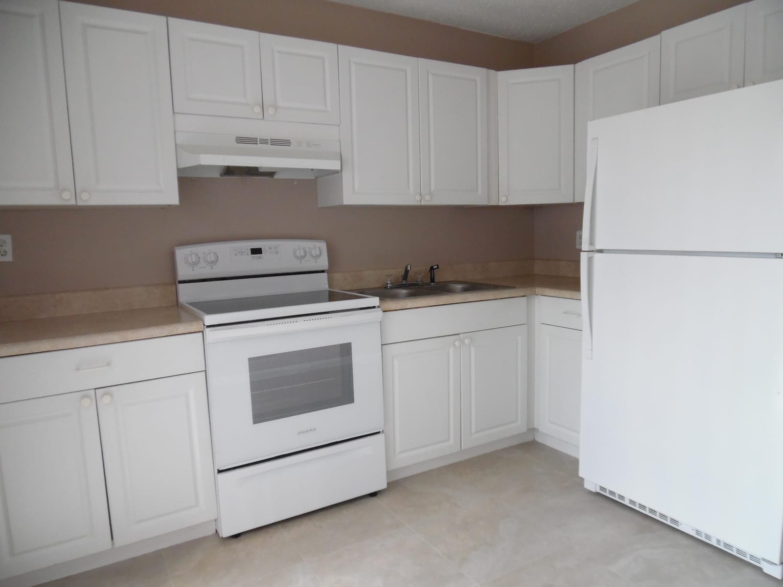 3986 Hernden Drive — photo 5