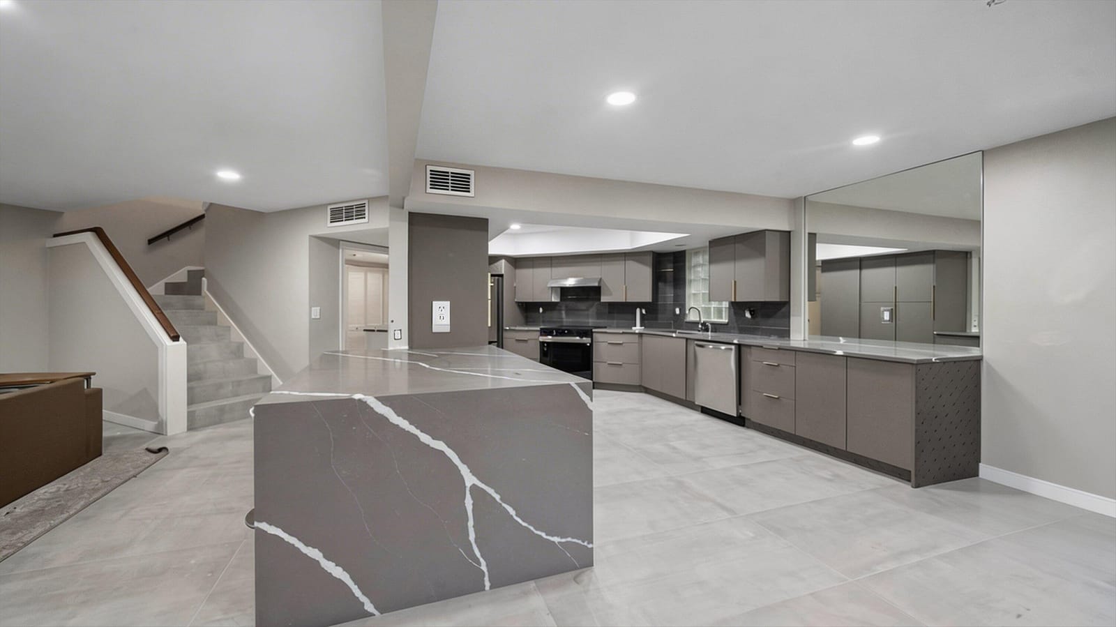 4348 Hazel Avenue Unit B — photo 5