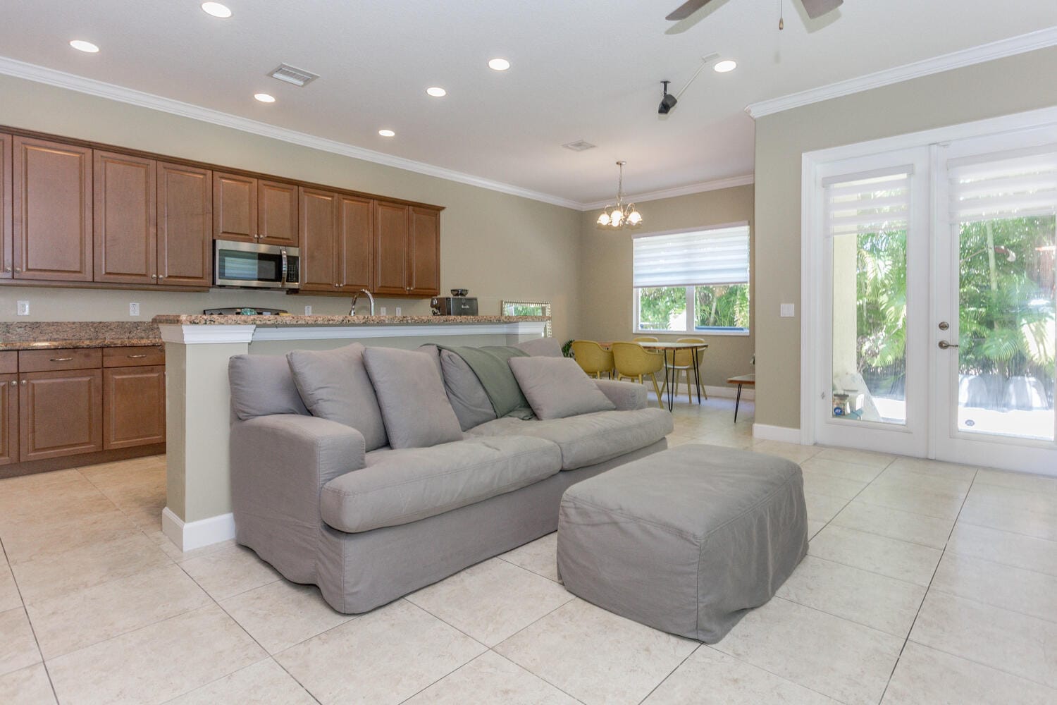 4655 CADIZ Circle — photo 8