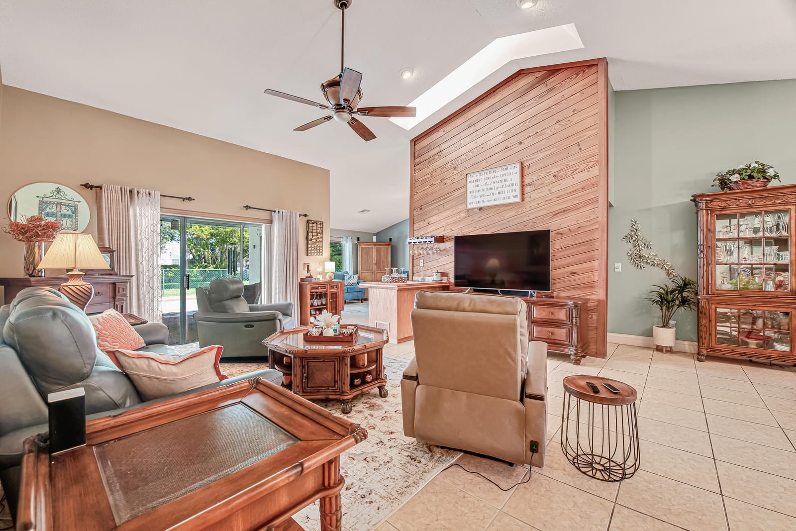 102 SEVILLA Avenue, Royal Palm Beach, FL 33411 photo 13