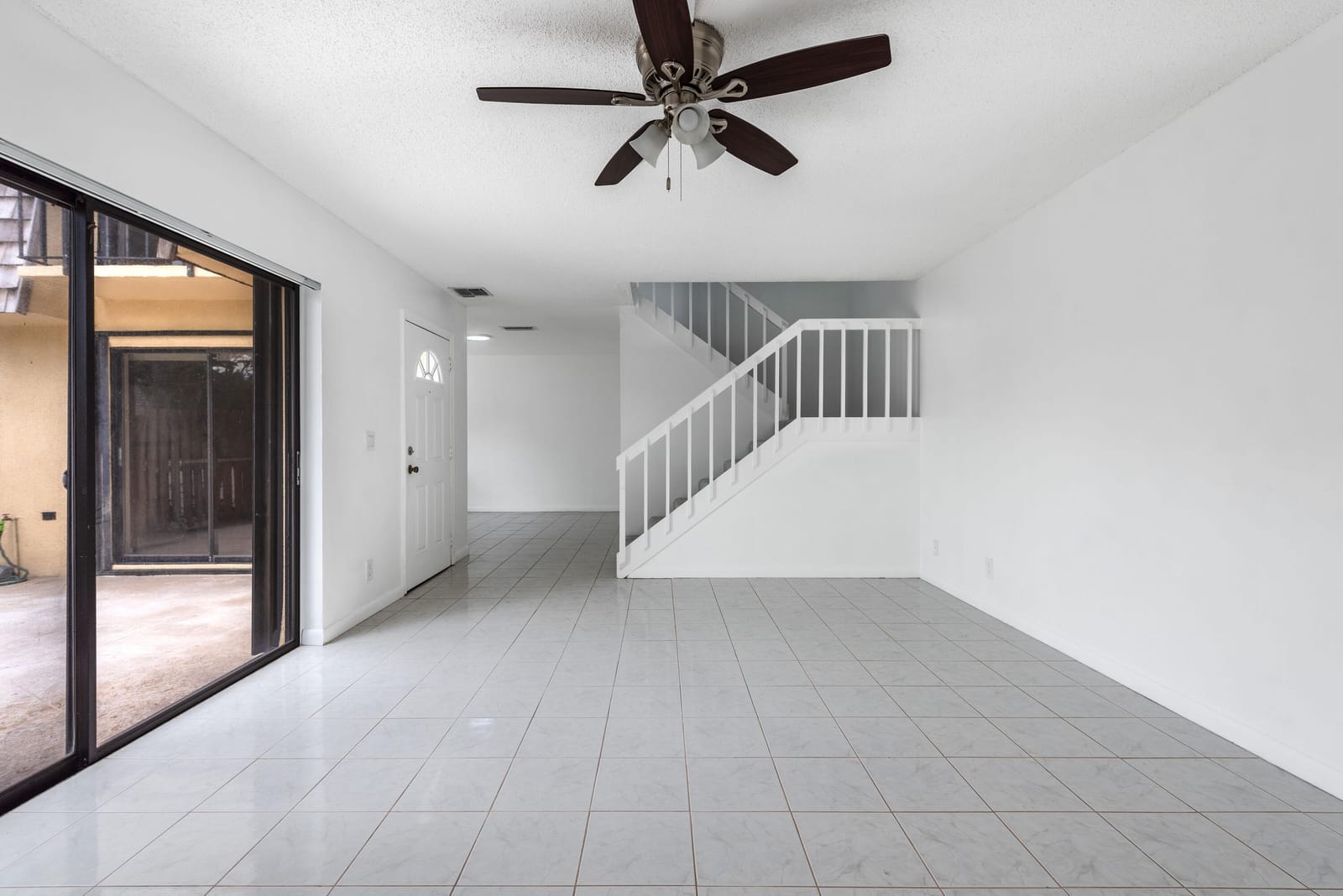 124 LAKE ARBOR Drive — photo 5
