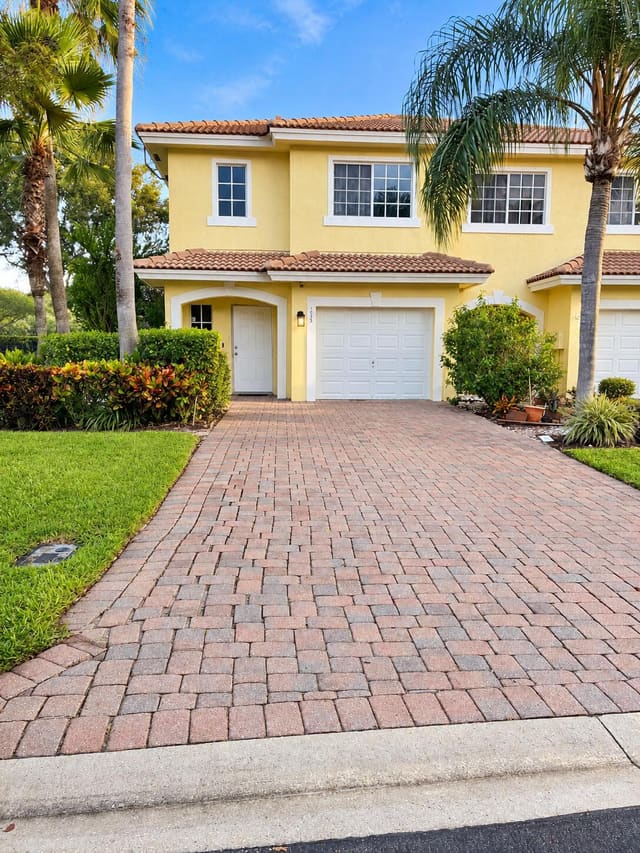 1035 Imperial Lake Road, Lake Belvedere Estates, FL 33413