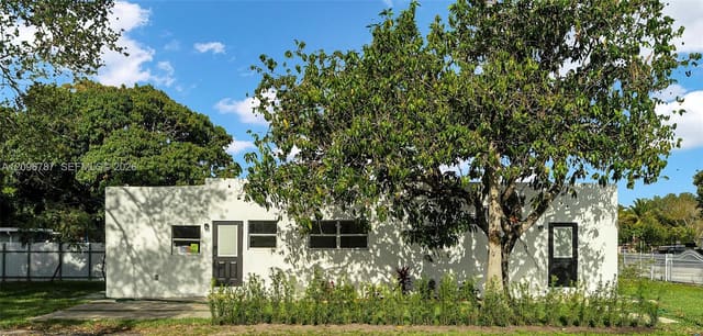 1046 Jann Avenue, Opa-Locka, FL 33054