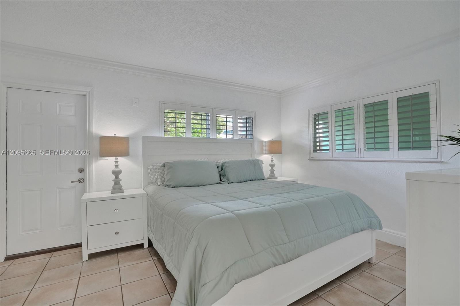 2124 NE 5th Avenue 107, Wilton Manors, FL 33305 photo 13