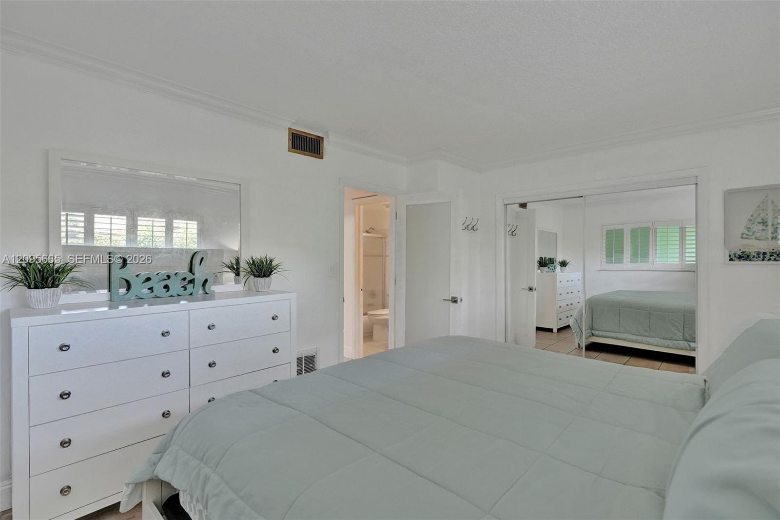 2124 NE 5th Avenue 107, Wilton Manors, FL 33305 photo 15