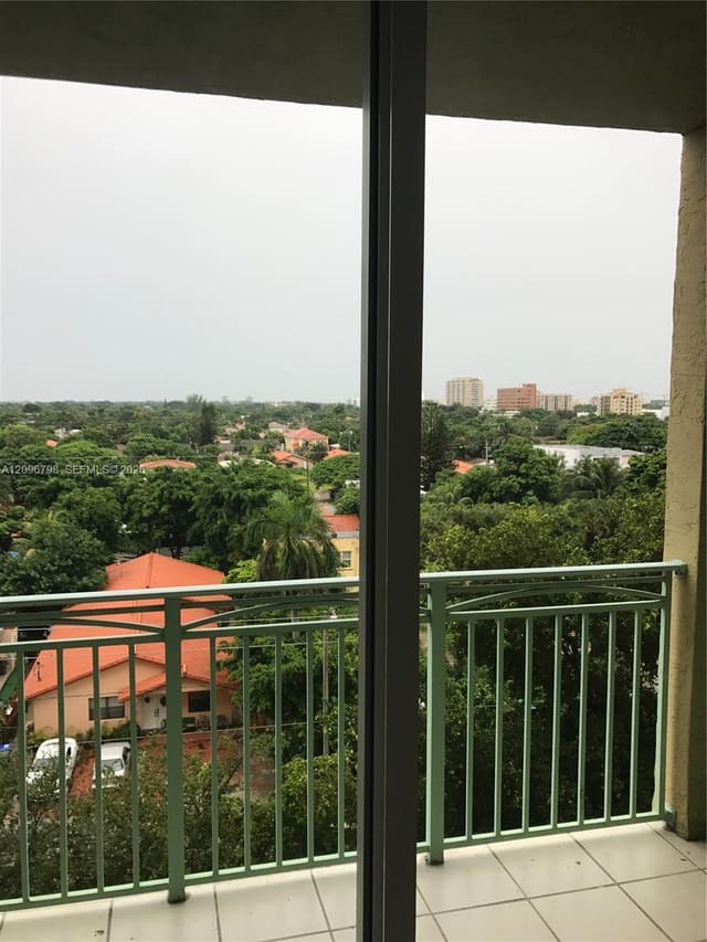 3500 Coral Way 703, Miami, FL 33145