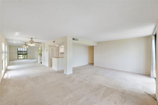 5550 NW 44th Street 417B, Lauderhill, FL 33319