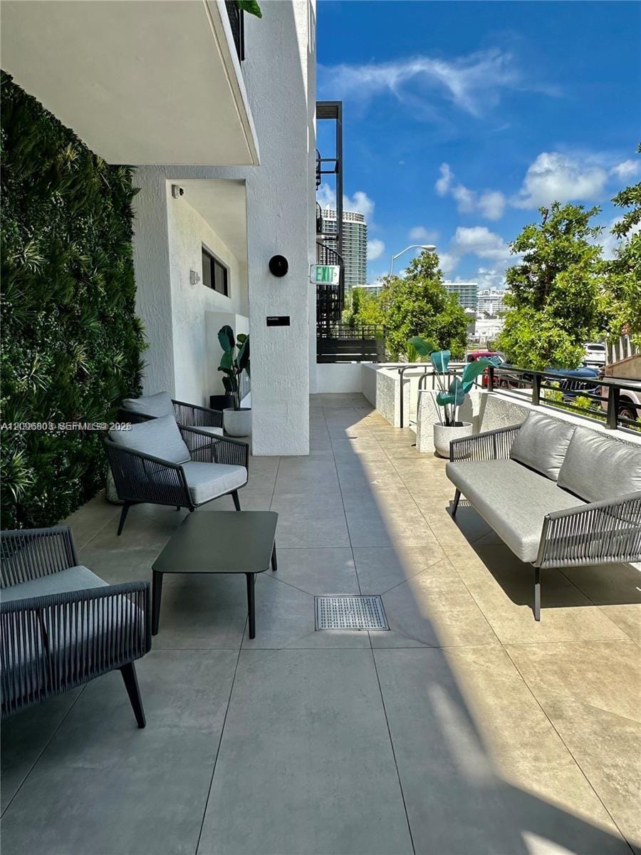 1030 15th Street 316, Miami Beach, FL 33139 photo 2