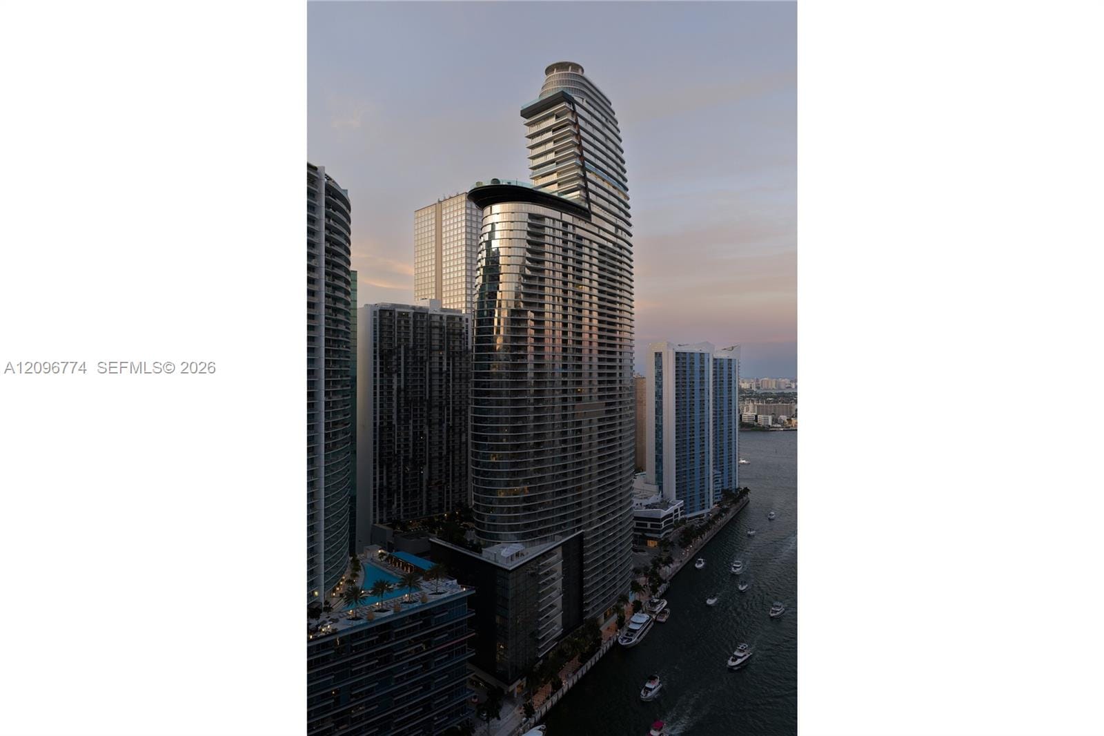 300 S Biscayne Blvd Way 2107, Miami, FL 33131 photo 15