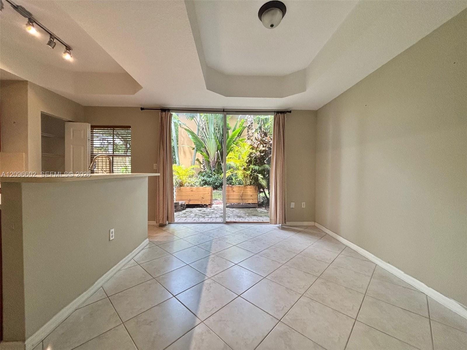 2307 Anchor Court 4006 — photo 6