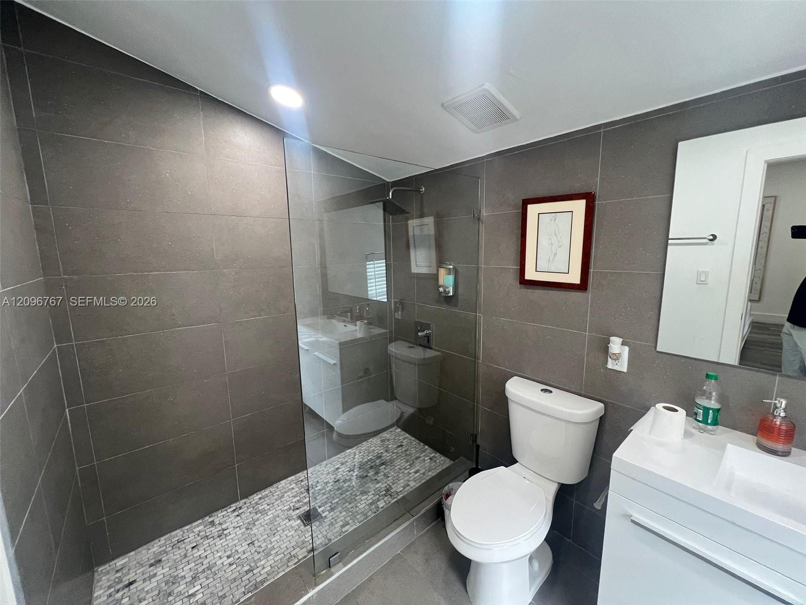 550 NW 30th Street — photo 11