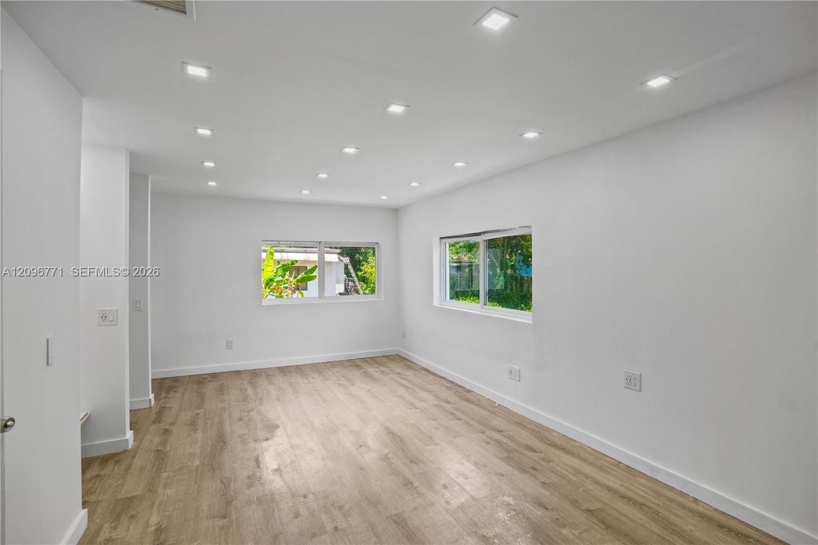 1081 NE 166th Street, North Miami Beach, FL 33162 photo 13