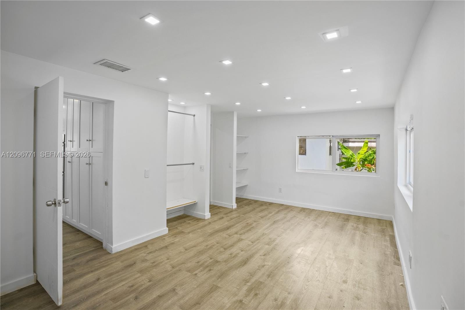 1081 NE 166th Street, North Miami Beach, FL 33162 photo 14