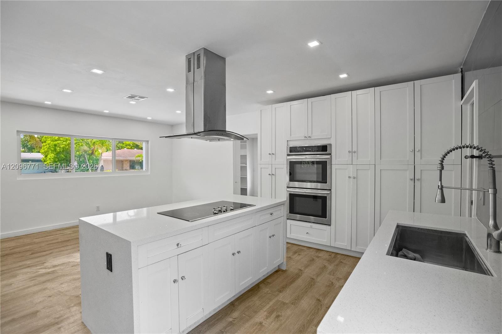 1081 NE 166th Street, North Miami Beach, FL 33162 photo 8