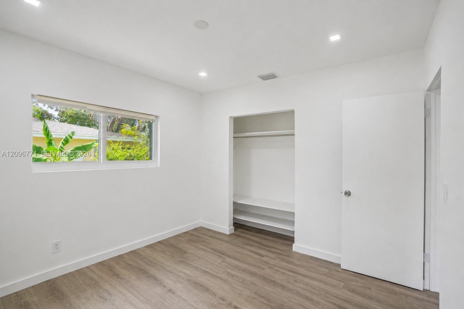 1081 NE 166th Street, North Miami Beach, FL 33162 photo 9